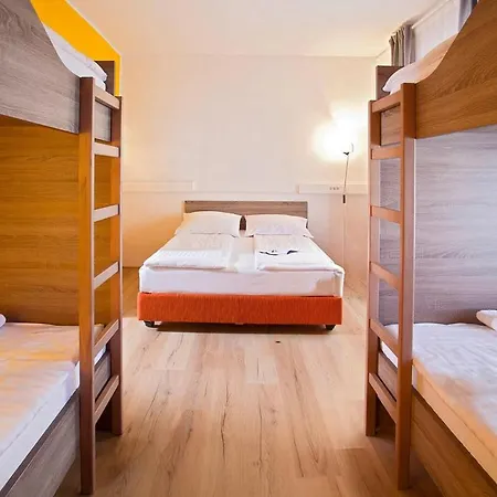 B&B Hotel Maribor Uni Hostel Exterior photo